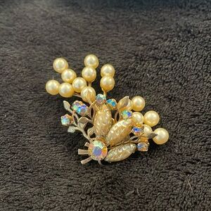 Vintage art deco brooch